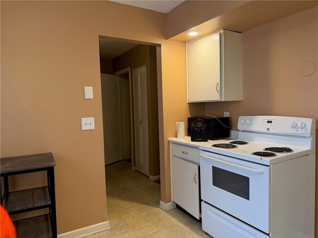 Photo - 553 French Rd