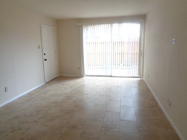 Photo - 4633 Wild Indigo St Unidad 547