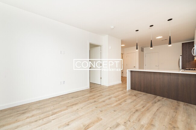 Photo - 1 Sewall St Unidad 405