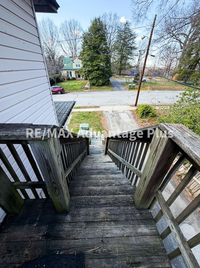 Photo - 106 Grove St Unit A