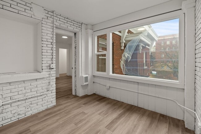 Photo - Cambridge Court Apartments