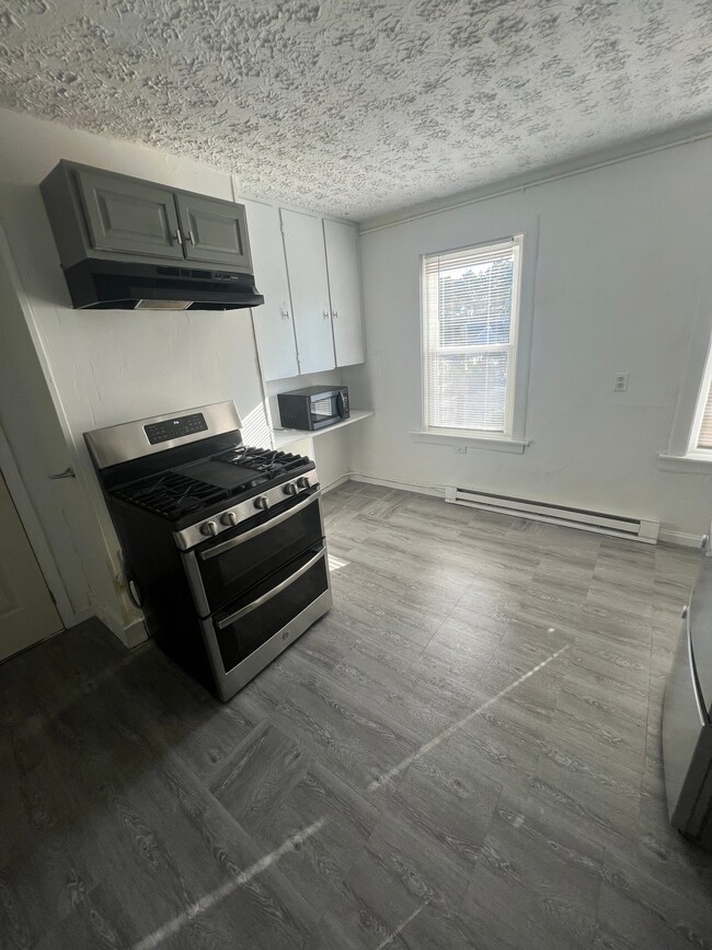 59 Foster St Unit 3