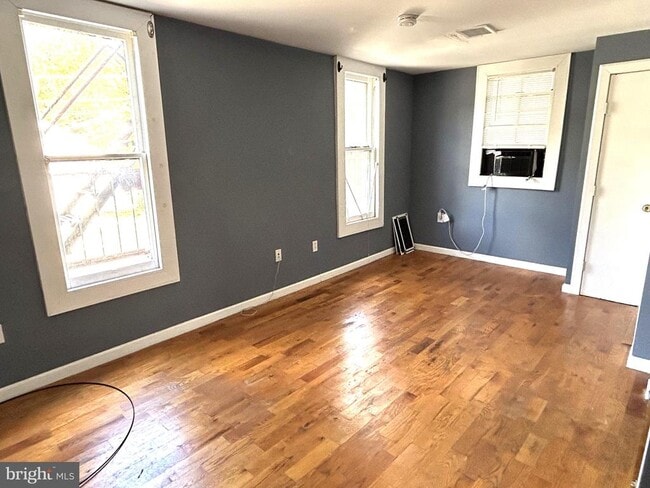 Photo - 141 High St Unit 1