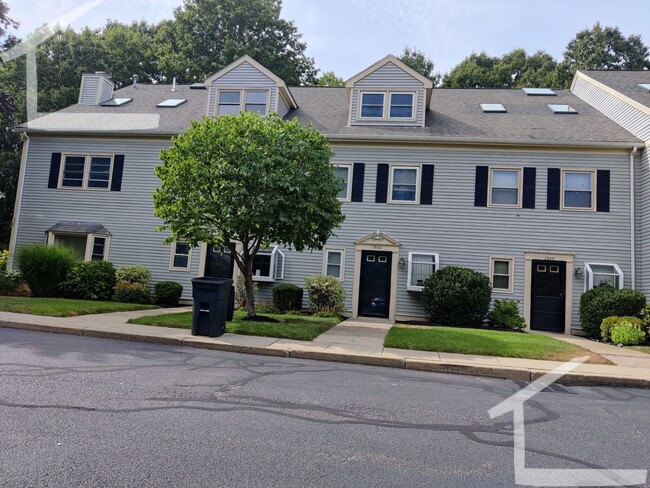 Photo - Great Condo-Style 2.5 bedroom Available Feb 1, 2026