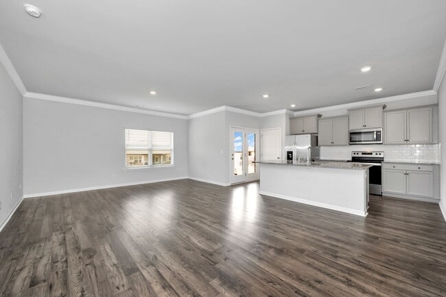 Photo - 102 High Leaf Dr