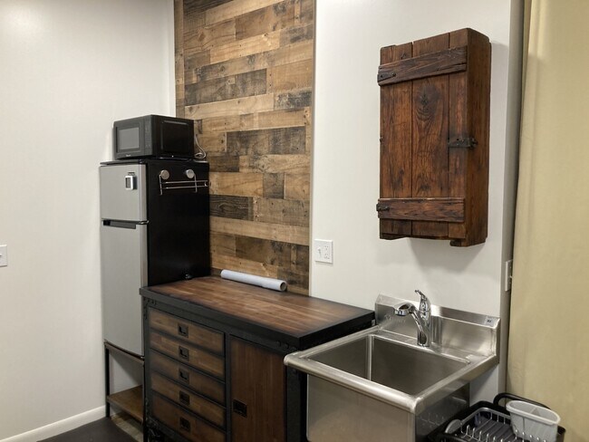 Photo - 203 Burns St Unit #1