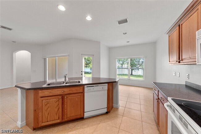 Photo - 2410 Verdmont Ct