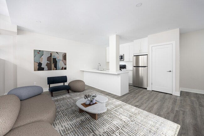 Building Photo - 60 Tyndall Avenue