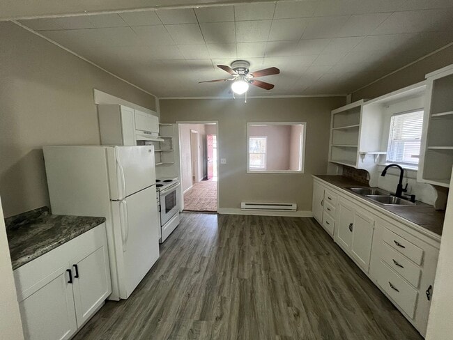 Photo - Remarkable Value. Unbeatable Location.