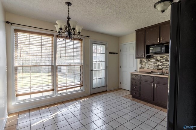 Photo - 3564 Winchester Rd