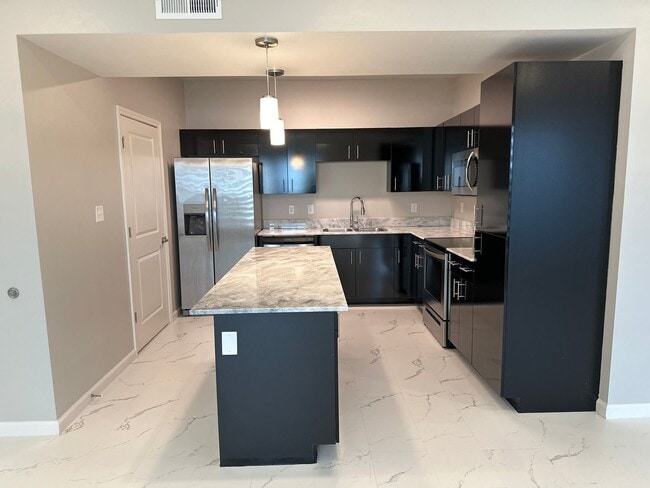 Photo - Hampton Astoria