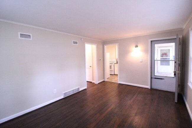 Photo - November FREE On This Updated 1 Bedroom 1 ...