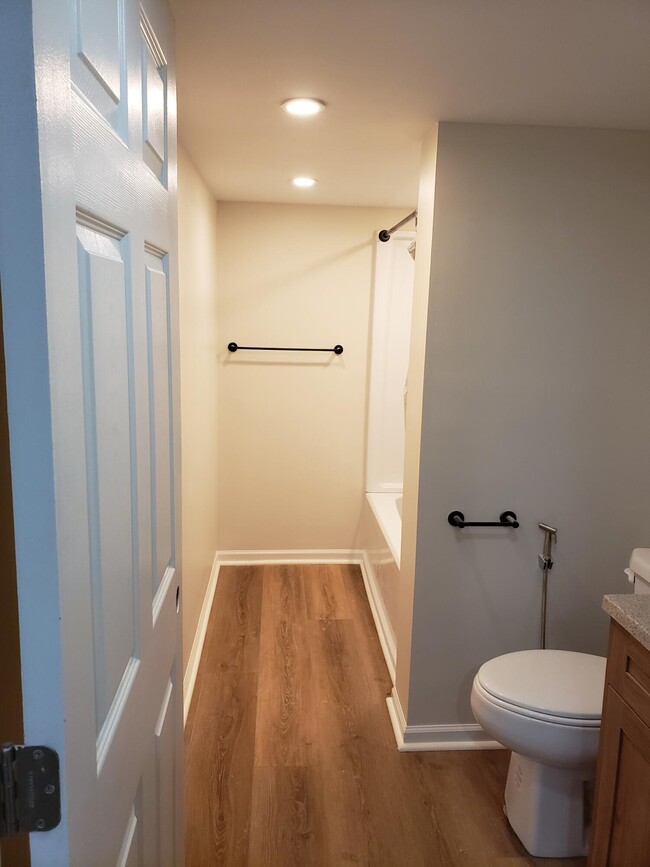 Photo - 1053 Pine Tree Dr