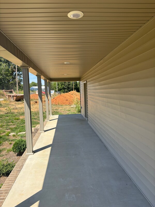 Photo - 106 Apache Ln