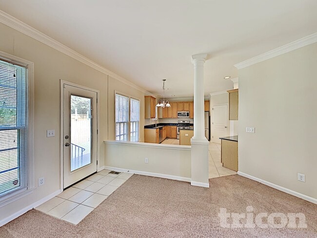Photo - 1267 Buckingham Cir