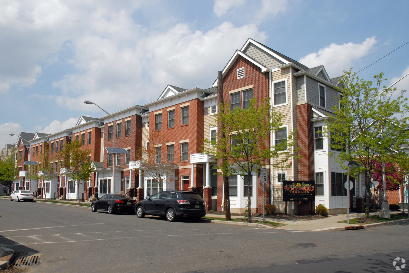 Woodward Terrace - Woodward Terrace Apartments