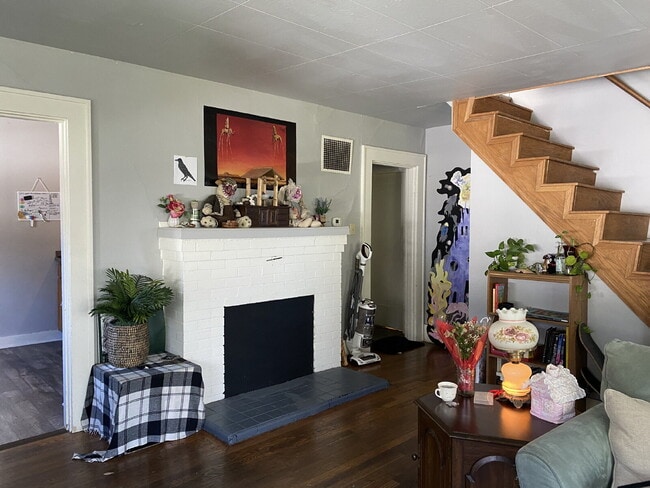 Photo - Steps from Campus, Minutes to Downtown – 4BR House on N Forest St | Pre-Leasing September 2026 Unit #101