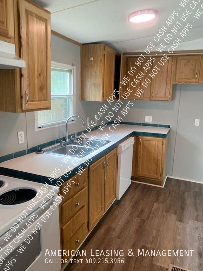 Photo - 3054 Woden Rd