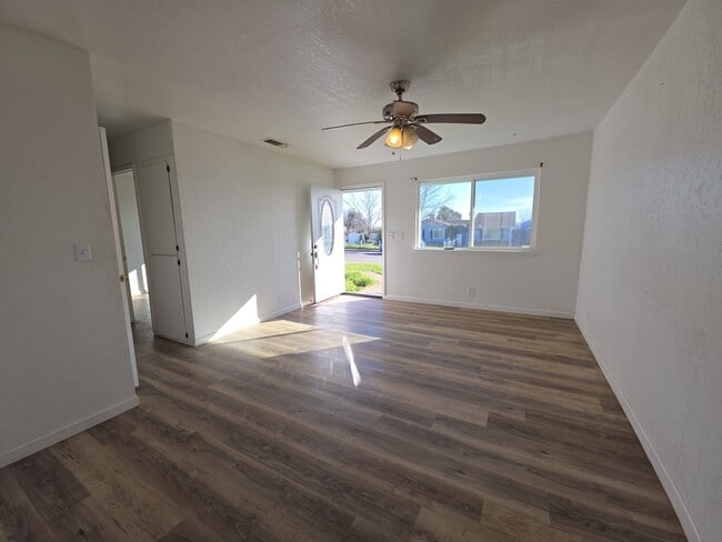 Photo - 750 Crosby Ln