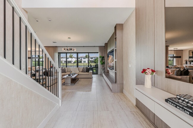 Photo - 8283 Royal County Down Rd