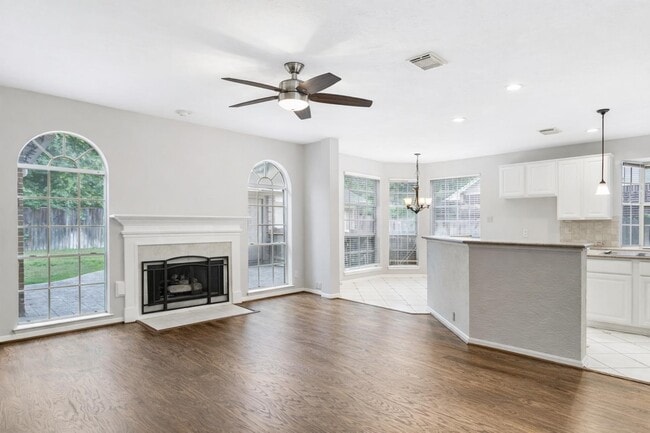 Building Photo - 6703 Cypress Village Dr