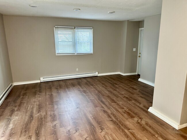 Photo - 620 Fitzsimmons St