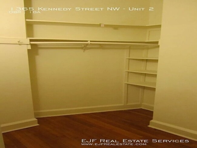 Photo - 1365 Kennedy St NW Unidad 2