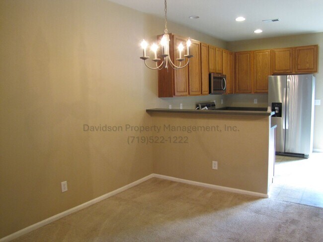 Photo - Beautiful 2 Bedroom Townhouse Near The Air...