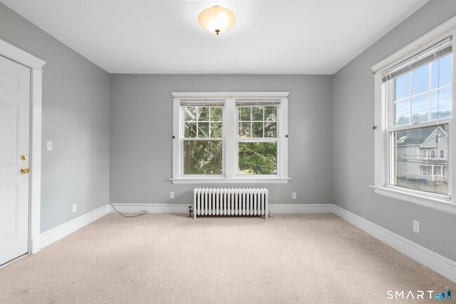 Photo - 139 Richards St