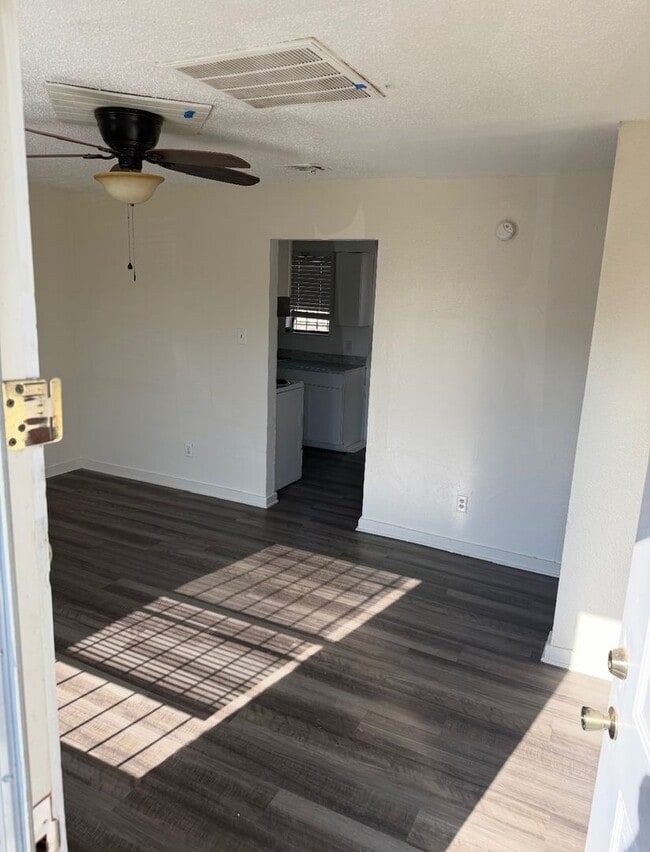 Photo - Newly Updated 2 Bed / 1 Bath Duplex