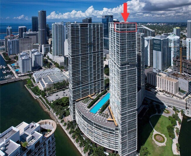 465 Brickell Ave