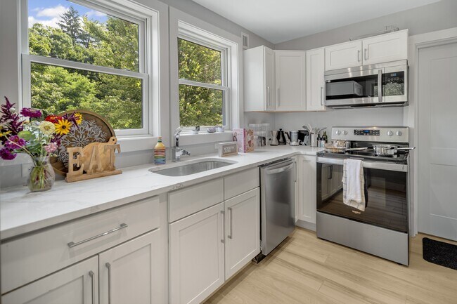 Photo - 200 Highland Ave