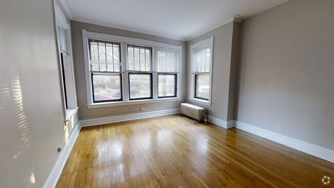 Building Photo - Spacious, Sunny, Top Floor 2-bed with Grea... Unit 3 Rental