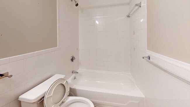 Photo - 97 Hudson St Unit 2