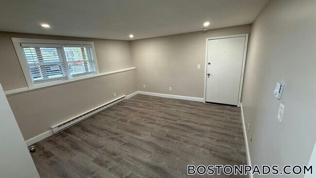 Photo - 8 Perry St Unit 2