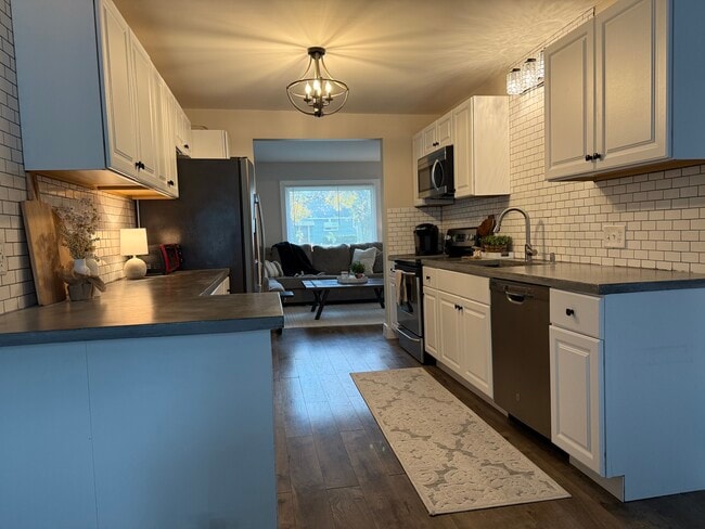 Photo - 206 Kissane Ave