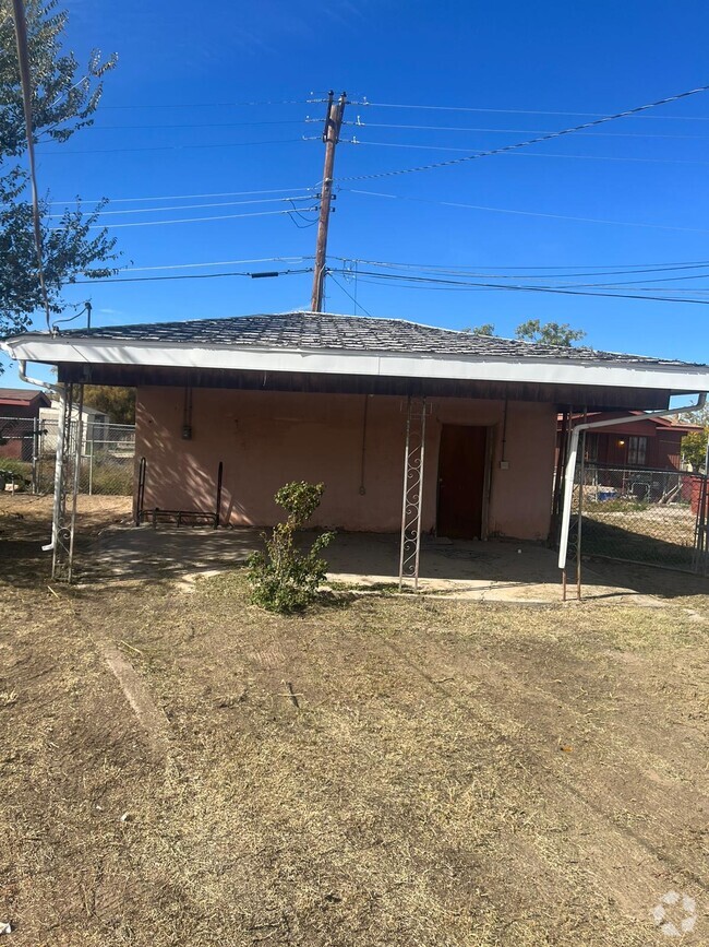 Building Photo - 405 S Main St Rental