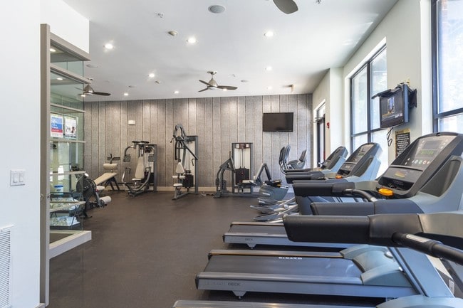 Photo - 2222 Smith Street