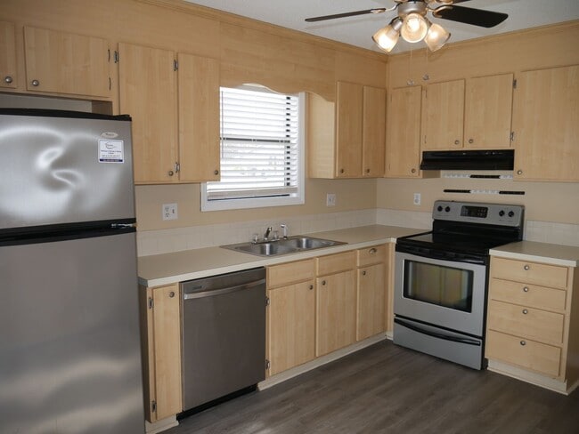 1600 Windsong Ct