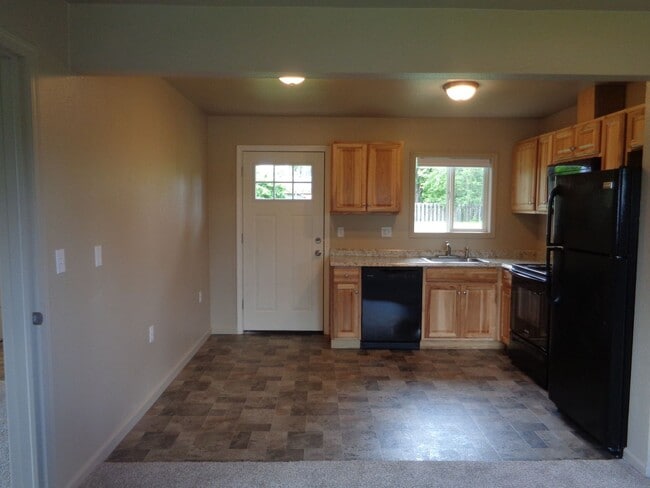 Photo - Conveniently Located Charming Pet Friendly Three Bedroom Home With Modern Updates!