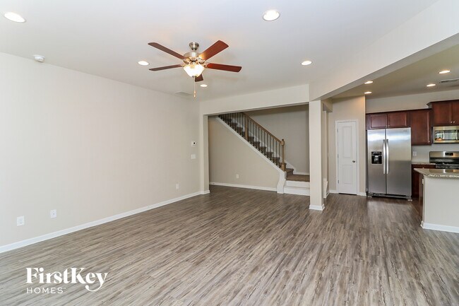 Photo - 195 Bryon Ln