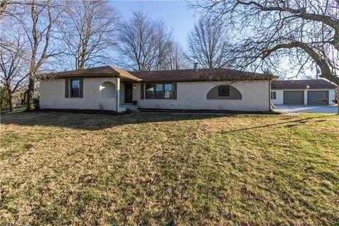 Photo - 211 Hillview Dr