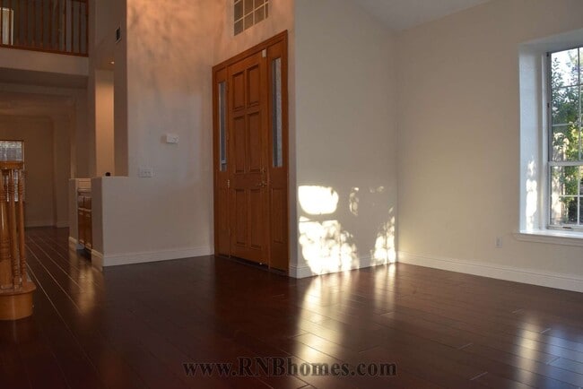 Photo - 303 Ironwood Cir