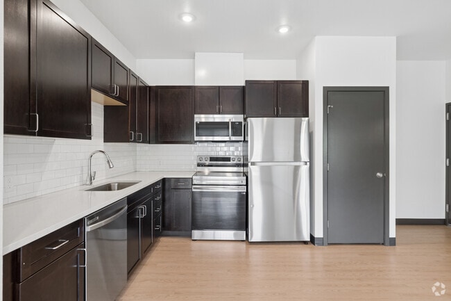 2BR, 1BA - 1,020SF - Kitchen