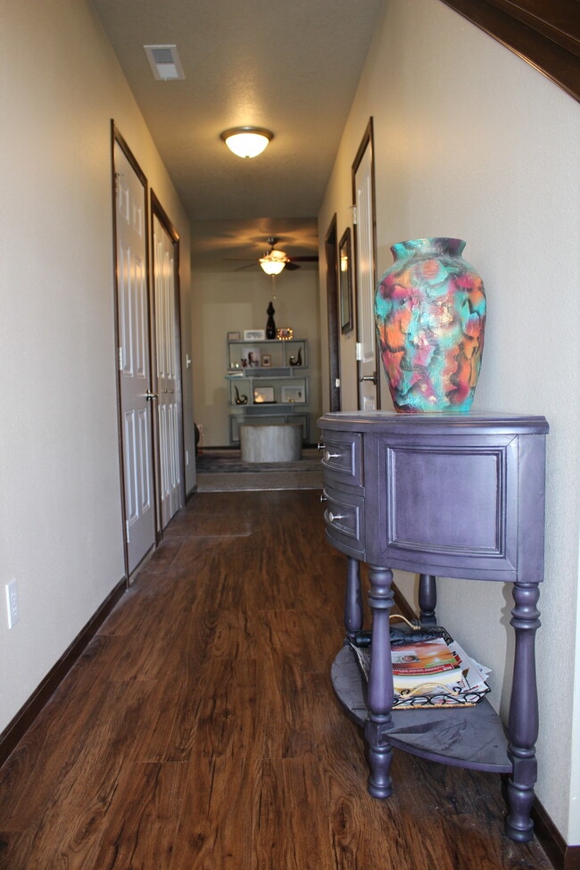 Photo - 3720 Ravenwood Cir