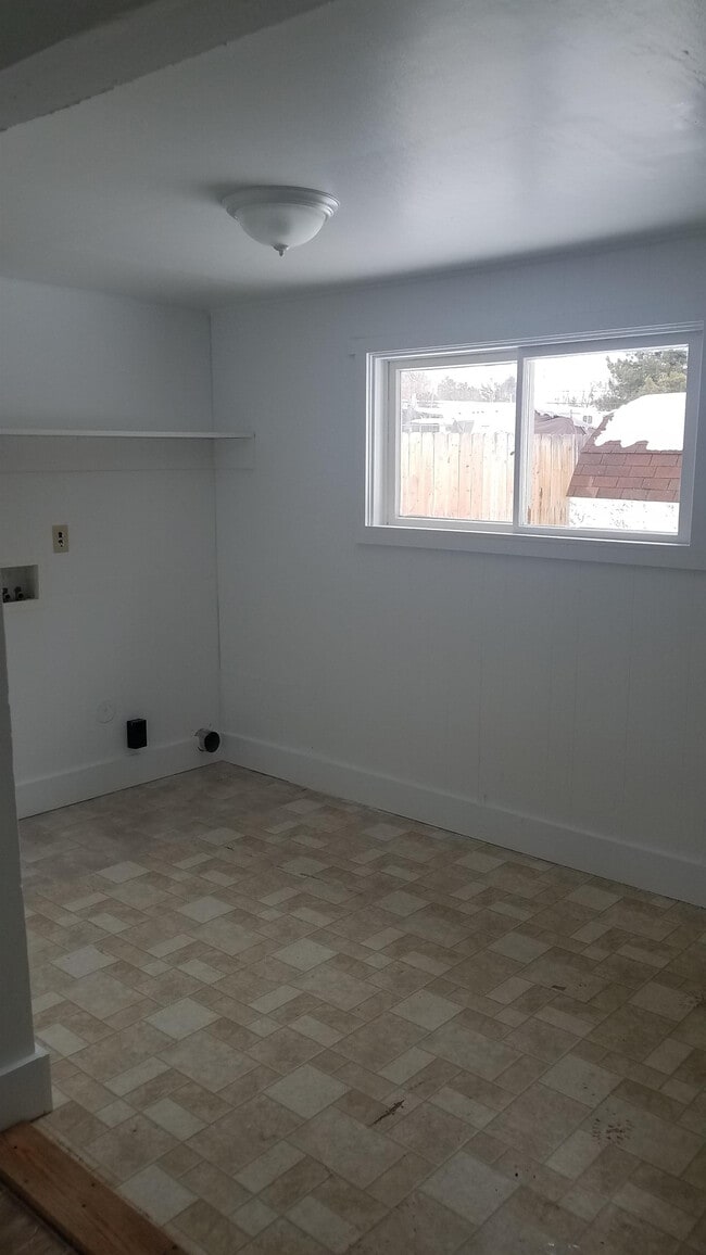 Photo - 3145 Lodi St