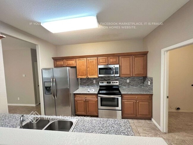 Photo - 655 E Renegade Pl