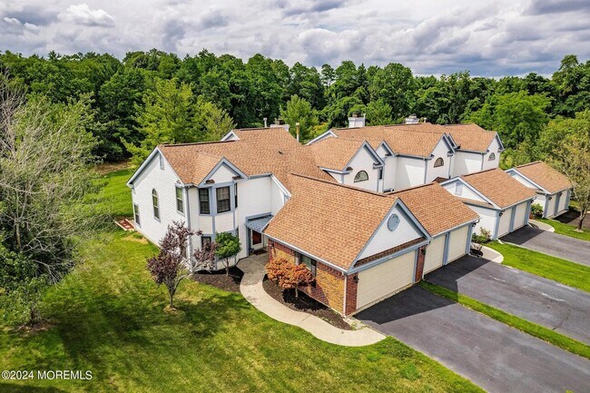 Photo - 73 Old Orchard Ln