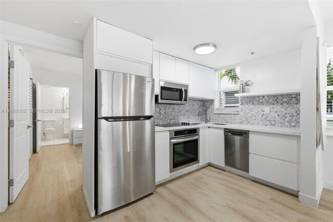 Photo - 1550 Drexel Ave Unit 207