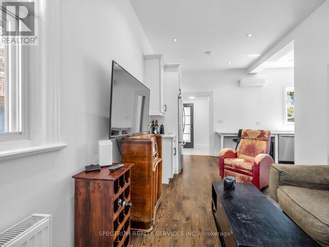 Photo - 29 Raglan Ave